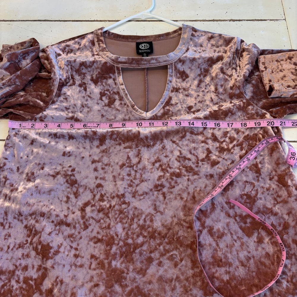 Bobeau Crushed Velvet Peekaboo Top Women’s XL Mauve - Picture 7 of 9